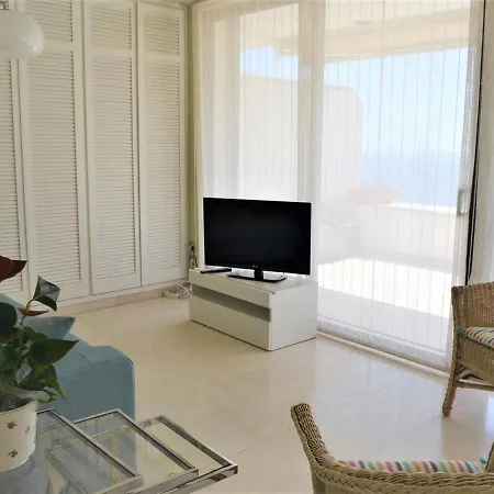 Les Oliveres Apartmán *