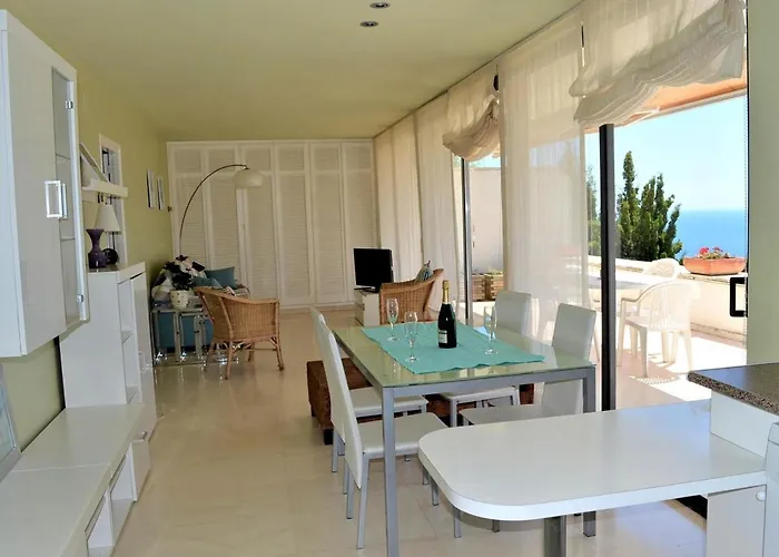 Les Oliveres Апартаменты *